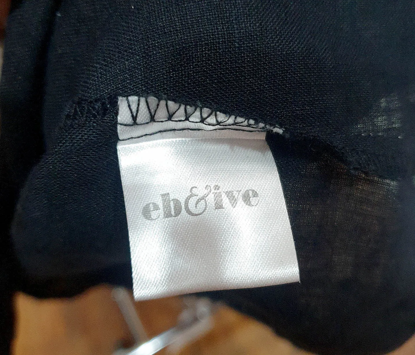 Eb&Ive black linen top one size